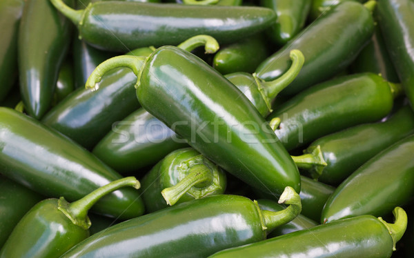 Fényes zöld jalapeno paprikák köteg forró Stock fotó © bobkeenan