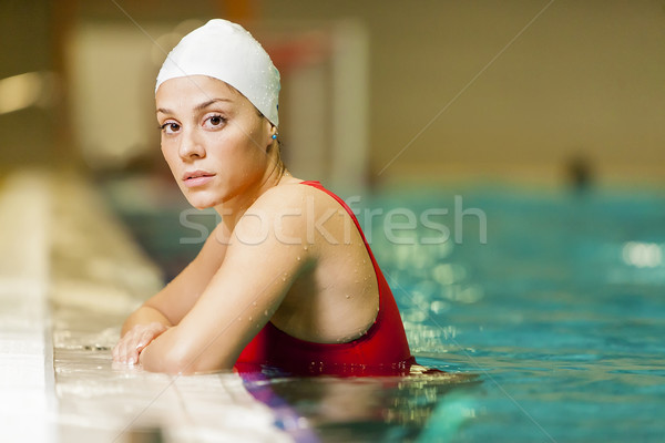 游泳的 女孩 運動 健身 水池 紅色 商業照片 © boggy