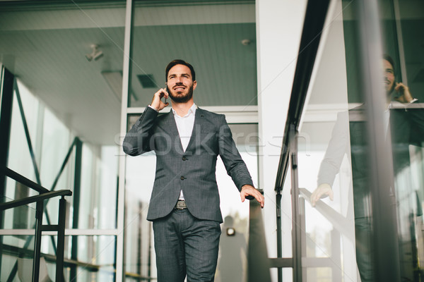 Foto stock: Moderna · exitoso · empresario · jóvenes · gris