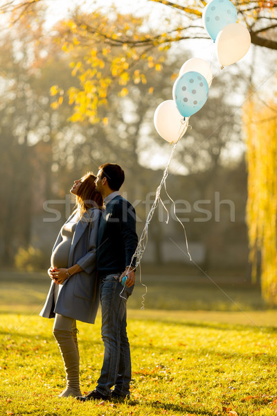 Stockfoto: Liefhebbend · paar · ballonnen · park · gelukkig · natuur