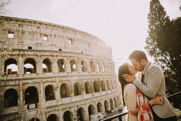 Affectueux couple italien célèbre colisée Photo stock © boggy