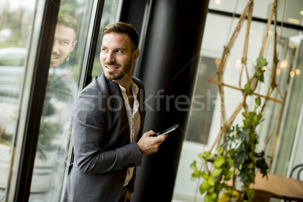 Foto stock: Hombre · teléfono · móvil · jóvenes · hombre · guapo · teléfono · feliz