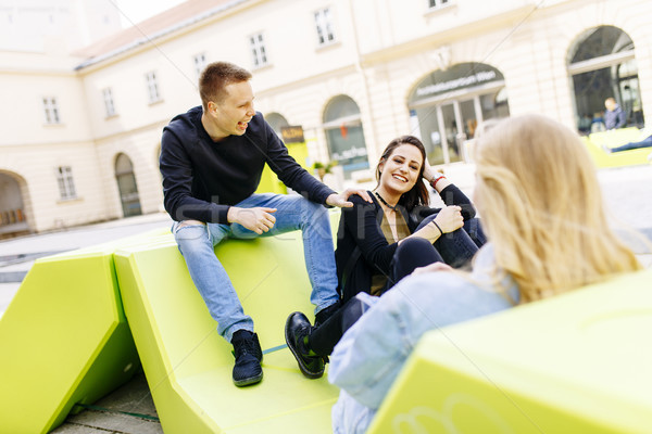 年輕人 坐在 休息室 維也納 奧地利 學生 商業照片 © boggy