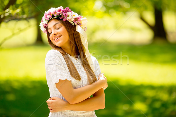 Retrato corona frescos flores cabeza Foto stock © boggy