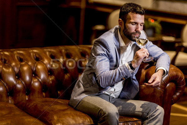 若い男 試飲 白ワイン 表示 手 男 ストックフォト © boggy