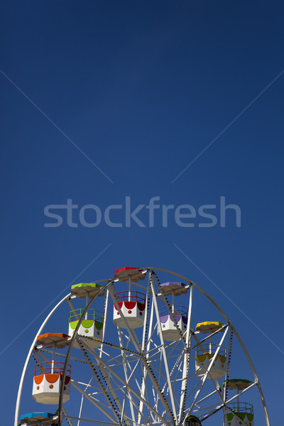 óriáskerék kilátás kék ég égbolt fény kék Stock fotó © boggy