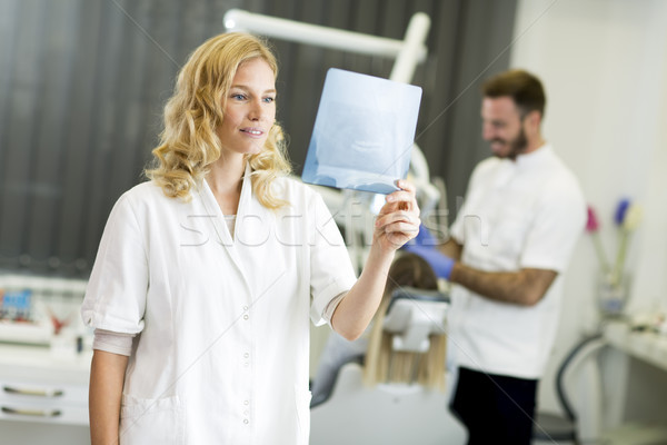 Dental ufficio femminile specialista Xray dente Foto d'archivio © boggy