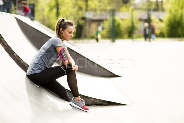 [[stock_photo]]: Jeune · femme · exercice · extérieur · joli · fitness · été