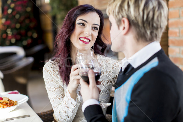 Romantism zâmbet petrecere vin sticlă cină Imagine de stoc © boggy