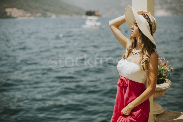 小さな 魅力のある女性 ドレス リラックス 海 ストックフォト © boggy