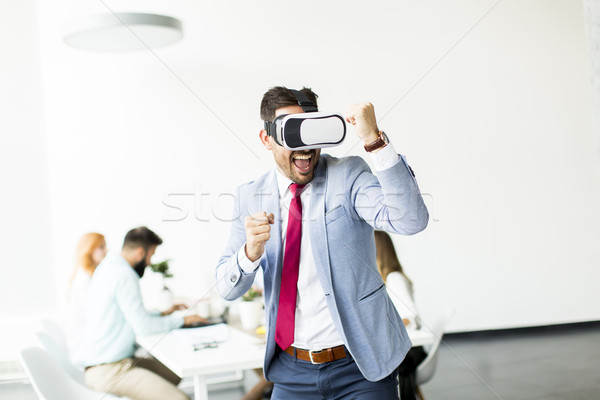 Modern işadamı sanal gerçeklik ofis Stok fotoğraf © boggy