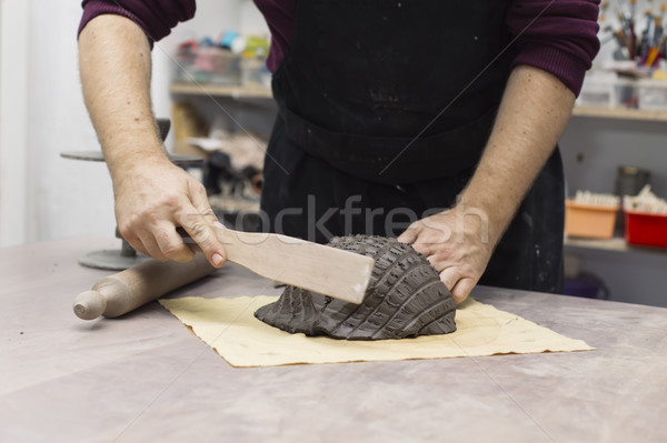 Wykwalifikowany mistrz glina nowego w górę widoku Zdjęcia stock © boggy