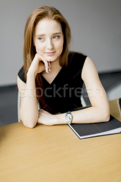 Genç kadın ofis saç güzellik kırmızı kurumsal Stok fotoğraf © boggy
