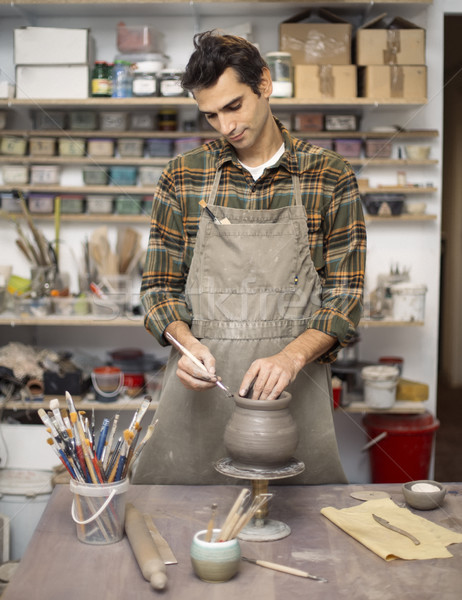 Junger Mann Keramik Workshop Hand arbeiten Stock foto © boggy