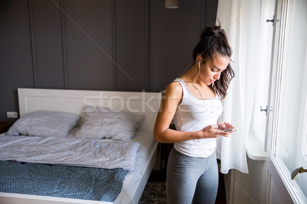 Stock foto: Jungen · passen · Frau · Handy · Favoriten · Länge