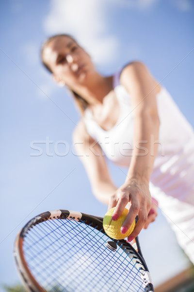 Genç kadın oynama tenis kadın uygunluk spor Stok fotoğraf © boggy