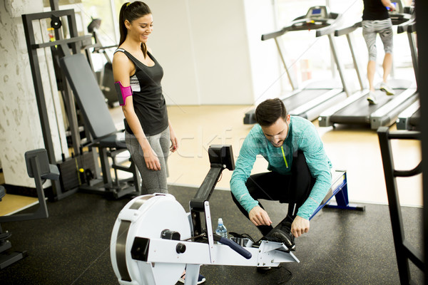 Formation gymnase aviron machine corps [[stock_photo]] © boggy