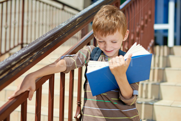 Stockfoto: Mijn · eerste · school · leerboek · gelukkig · schooljongen