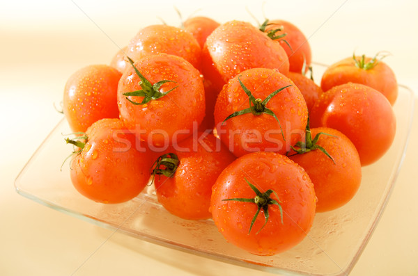 [[stock_photo]]: Groupe · tomates · plaque · dîner · marché