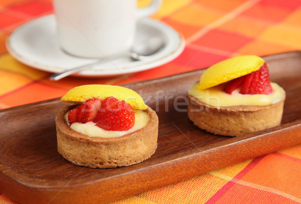 Fraise tartes tasse café orange table [[stock_photo]] © borna_mir