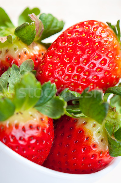 [[stock_photo]]: Lumineuses · fraise · fraises · rouge