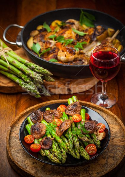 Stockfoto: Groene · asperges · salade · champignons · rode · wijn