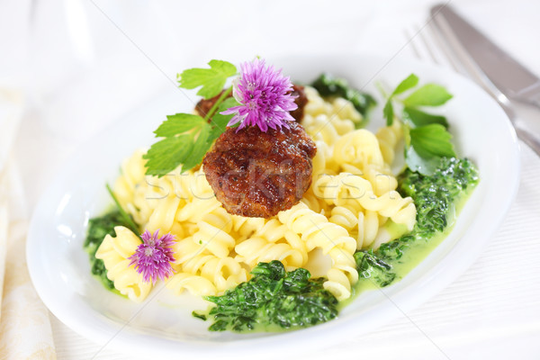 Passato spinaci pasta polpette decorato Foto d'archivio © brebca