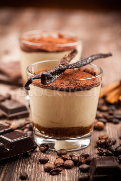 Délicieux tiramisu dessert ingrédients alimentaire chocolat Photo stock © brebca