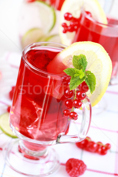 Vară ice tea limonada proaspăt fructe Imagine de stoc © brebca