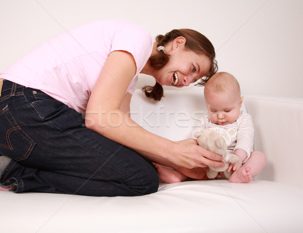 Familie Momente Mutter genießen cute Baby Stock foto © brebca