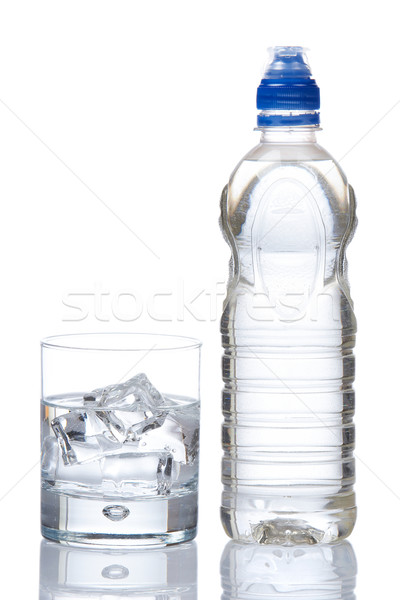 Sticlă sticlă picaturi sănătate gheaţă Imagine de stoc © broker