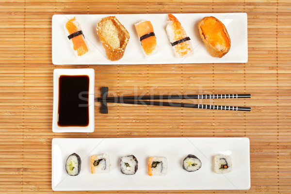 Stok fotoğraf: Sushi · soya · sosu · beyaz · plaka · Çin · yemek · çubukları · bambu