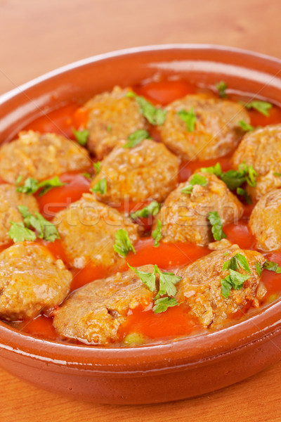Fraîches boulettes de viande persil sauce tomate bois dîner Photo stock © broker