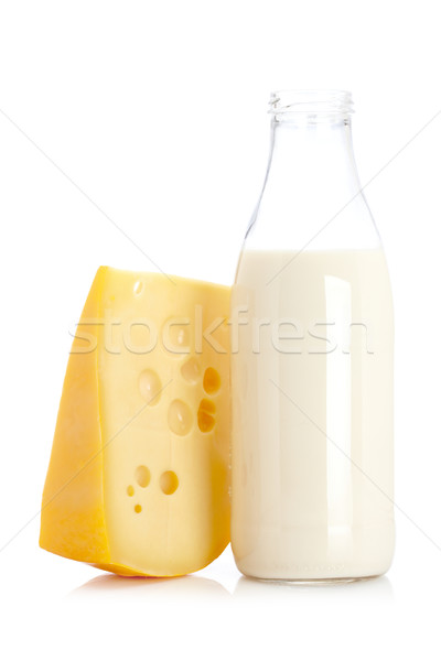 Kaas melk fles plakje vers geïsoleerd Stockfoto © broker