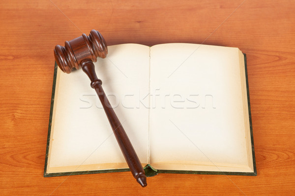 Ahşap tokmak hukuk kitap mahkeme Stok fotoğraf © broker