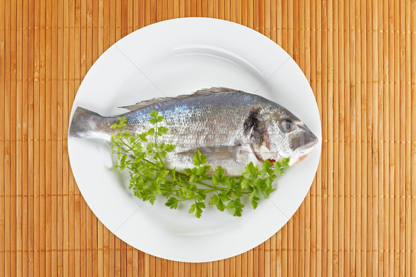 Frischen Fisch Petersilie weiß Platte Bambus Stock foto © broker