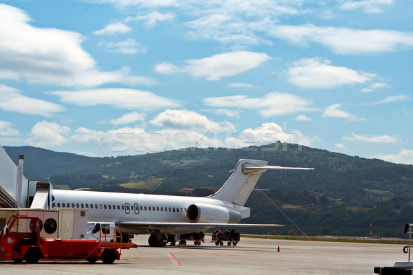 Onderhoud laden bagage vliegtuig metaal luchthaven Stockfoto © broker