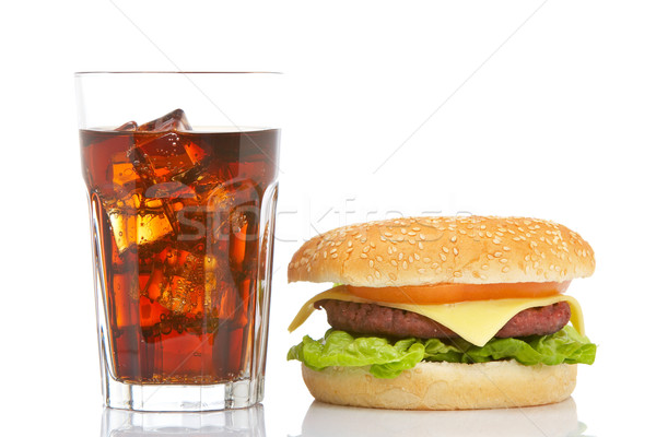 Cheeseburger sodă sticlă alb superficial dincolo de Imagine de stoc © broker