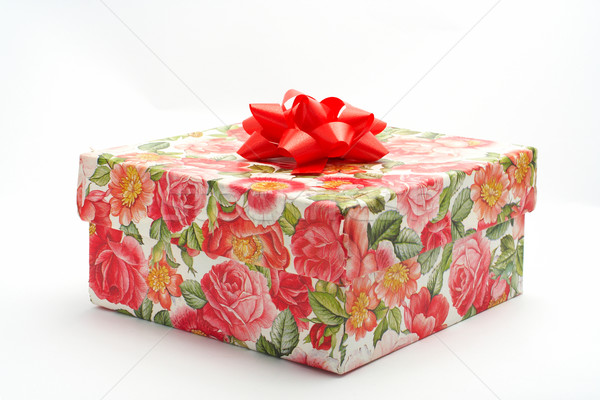 Stock fotó: Ajándék · doboz · vörös · szalag · izolált · fehér · szív · doboz