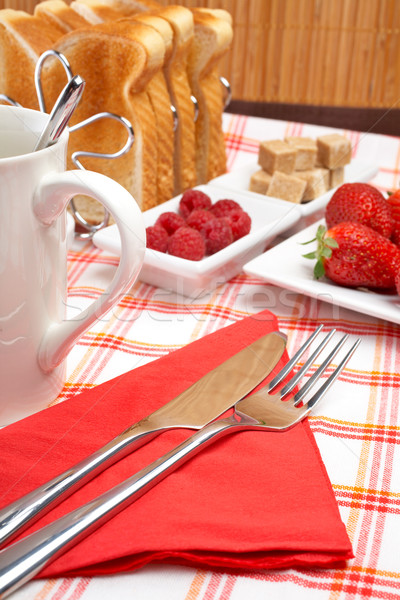 早餐 叉 刀 草莓 山莓 商業照片 © broker