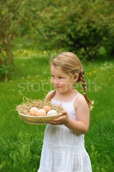 Stockfoto: Meisje · vers · eieren · handen · glimlach