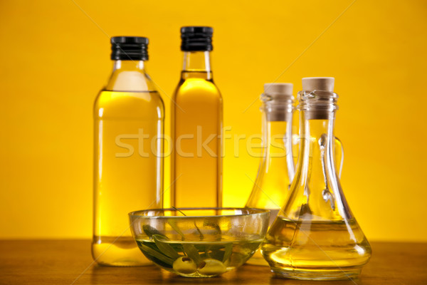 Aceite de oliva aceitunas frescos de oliva madera extra Foto stock © BrunoWeltmann