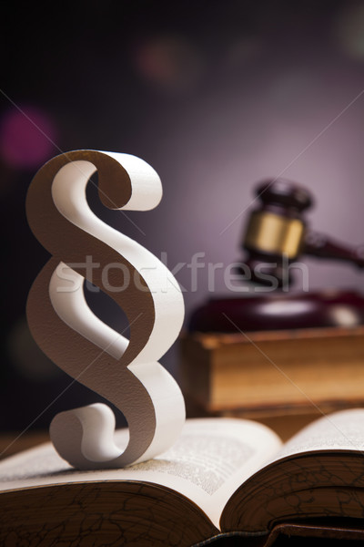 Justitie recht gewicht schalen juridische code Stockfoto © BrunoWeltmann