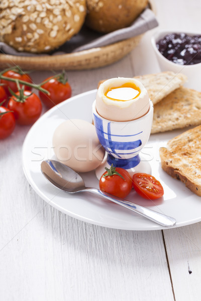 Angielski śniadanie biały drewniany stół Wielkanoc Zdjęcia stock © BrunoWeltmann