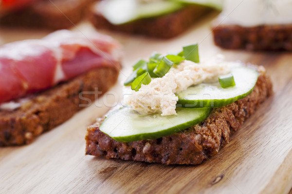 Stockfoto: Heerlijk · weinig · sandwiches · tonijn · kaas · prosciutto