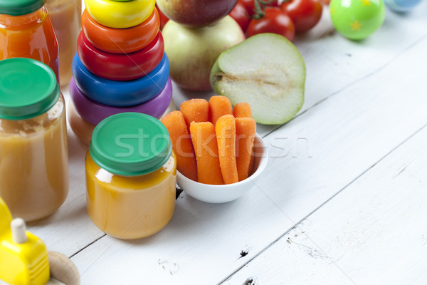 Saudável alimentos para bebês mesa de madeira comida bebê fruto Foto stock © BrunoWeltmann