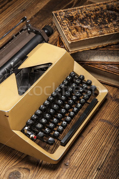 Foto stock: Edad · máquina · de · escribir · libros · creatividad · oficina