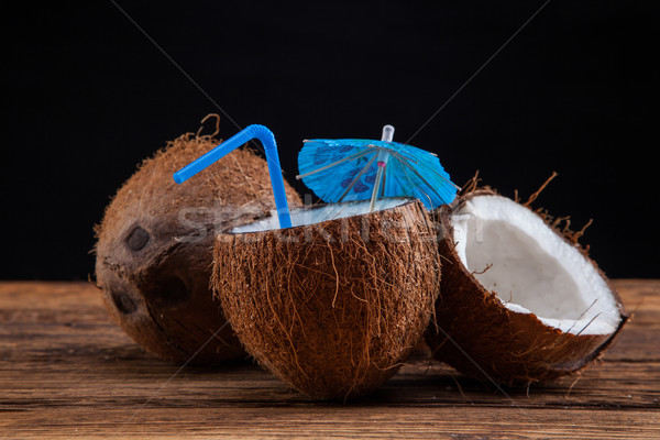 Mleko kokosowe drzewo mleka powłoki tropikalnych Zdjęcia stock © BrunoWeltmann