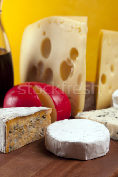 Imagine de stoc: Brânză · vin · alimente · grup · fermă · sticlă