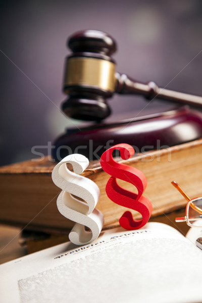 Recht justitie hamer witte rechter evenwicht Stockfoto © BrunoWeltmann